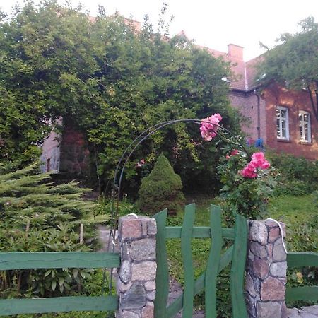 Alte Schule Am See Бискупец Экстерьер фото